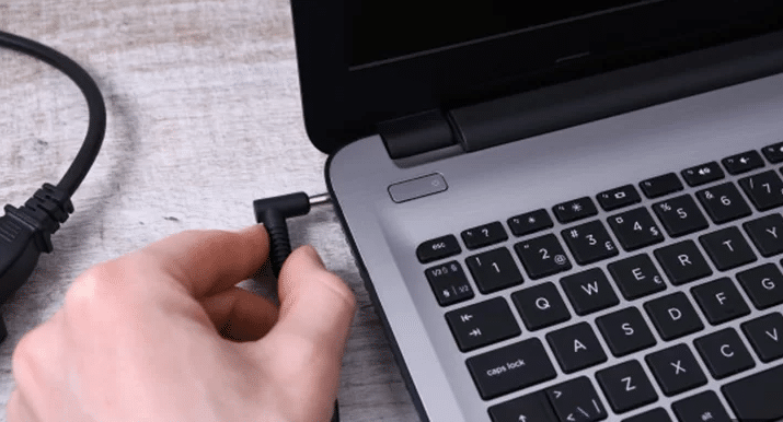 Charging Laptop yang Benar