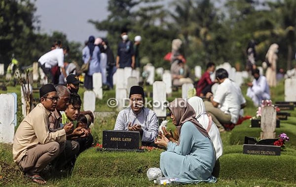 Doa-Ziarah-Kubur-dalam-Bahasa-Indonesia