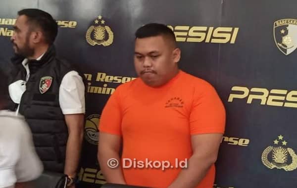 Terlibat-Penipuan-Hingga-Rp-1,3-Miliar-dan-Ditangkap-di-Makassar