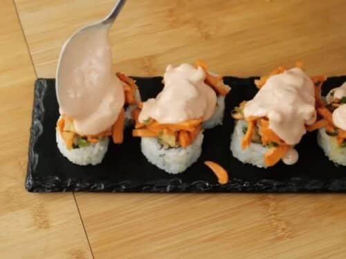 sushi roll enak
